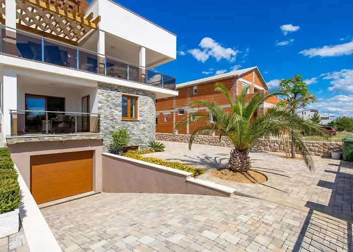 Grandioza Vila Seline