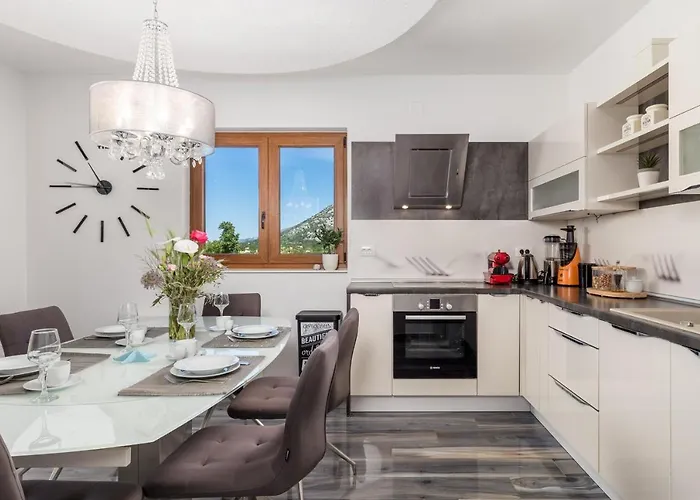 Grandioza Селине