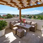 Villa Grandioza Seline