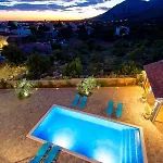 Grandioza Villa