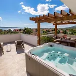 Grandioza Villa