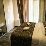 Grandioza Villa *